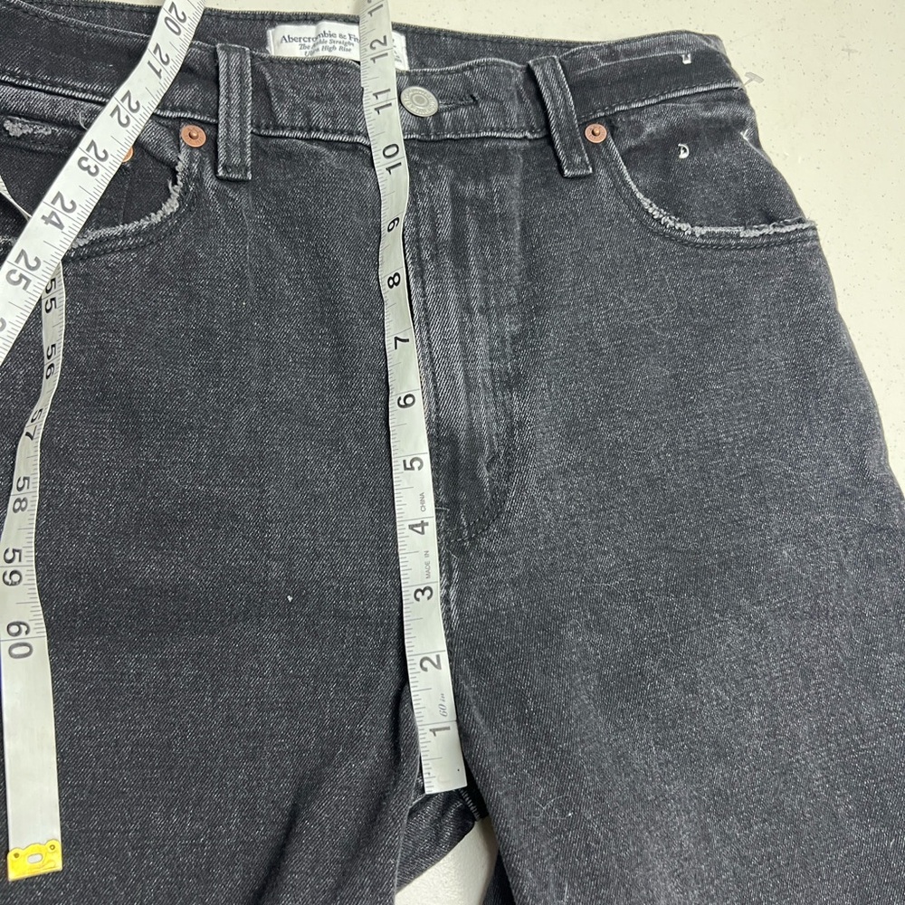 Abercrombie & Fitch Ultra High Rise The Ankle Straight Jeans Size 4L - Picture 7 of 12